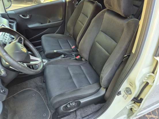 HONDA-FIT-2013