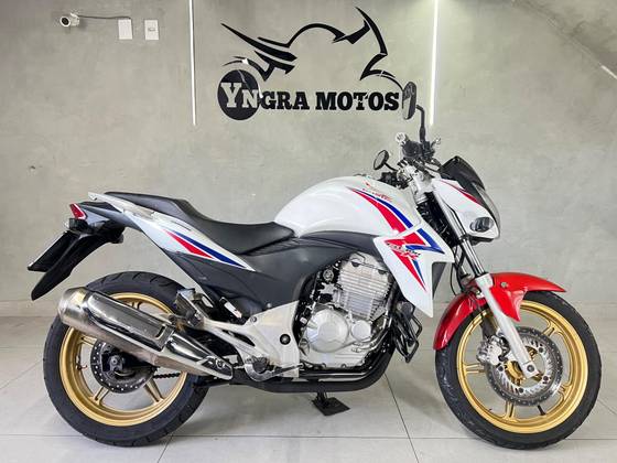 HONDA CB 300R 