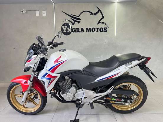 HONDA-CB 300R-2015