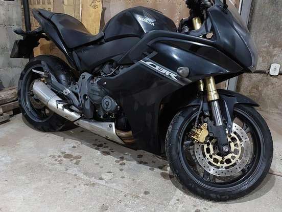 HONDA-CBR 600F HONDA-CBR 600F-2011