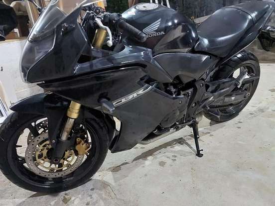 HONDA-CBR 600F HONDA-CBR 600F-2011