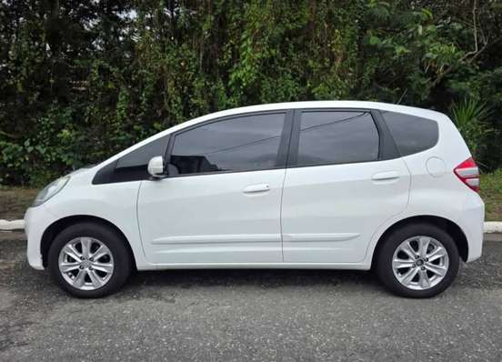 HONDA-FIT-2013