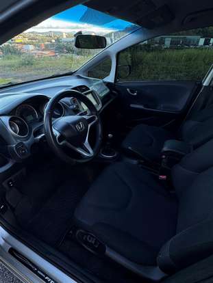 HONDA-FIT-2009