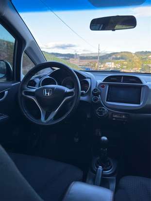 HONDA-FIT-2009