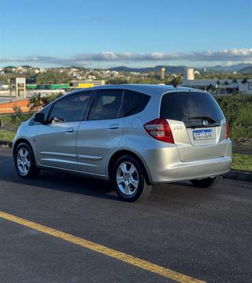 HONDA-FIT-2009