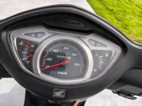 HONDA-LEAD 110-2013