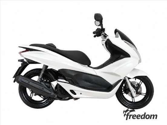 HONDA-PCX-2013