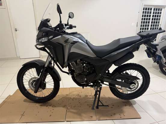 HONDA-XRE 300 SAHARA-2024