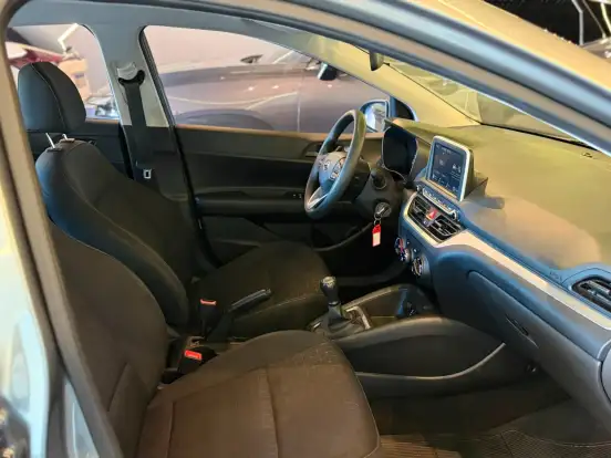 HYUNDAI-HB20-2025