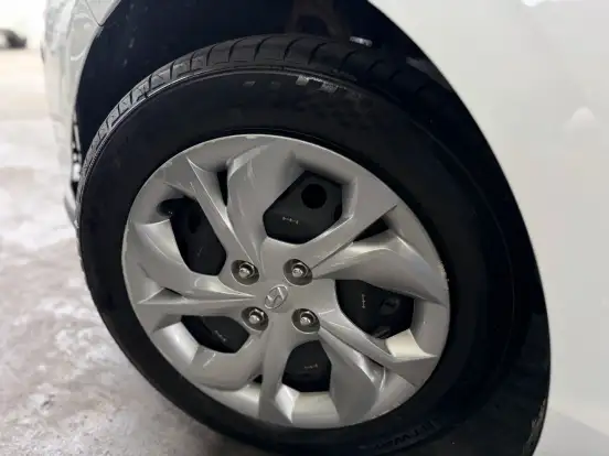 HYUNDAI-HB20-2024