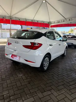 HYUNDAI-HB20-2022