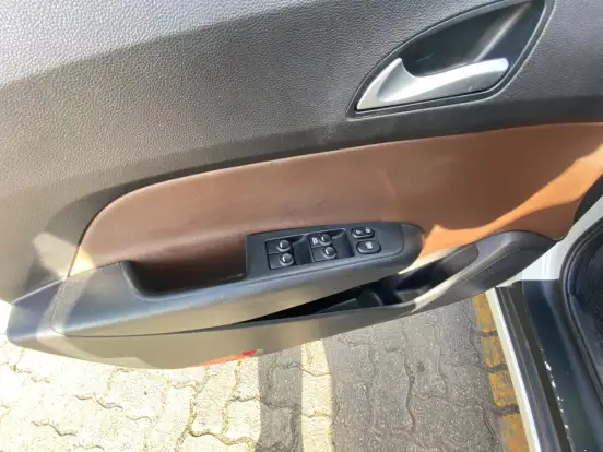 HYUNDAI-HB20-2017