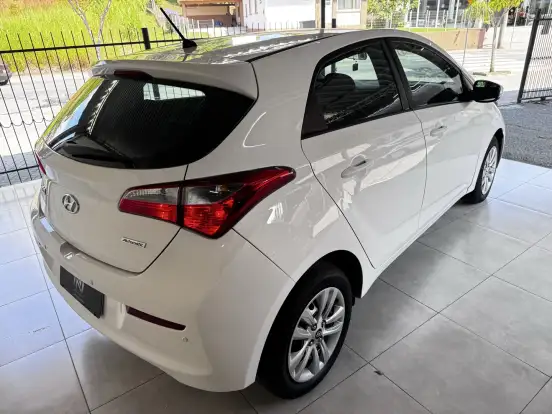 HYUNDAI-HB20-2018
