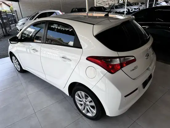 HYUNDAI-HB20-2018