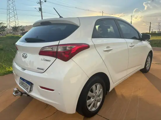 HYUNDAI-HB20-2013