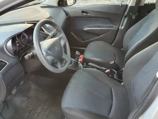 HYUNDAI-HB20-1.6 COMFORT PLUS 16V FLEX 4P MANUAL HYUNDAI-HB20-2014