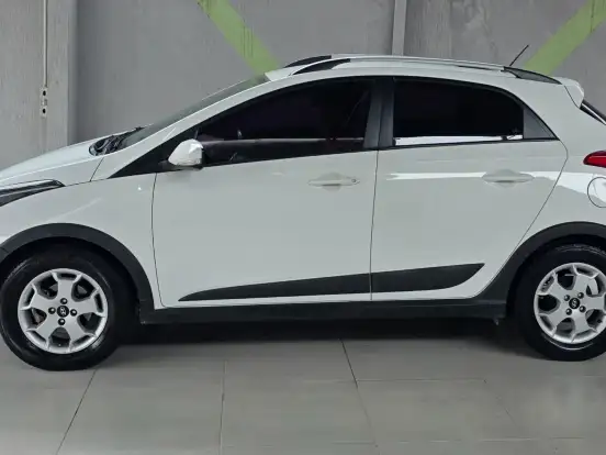 HYUNDAI-HB20-1.6 COMFORT STYLE 16V FLEX 4P AUTOMÁTICO HYUNDAI-HB20-2013