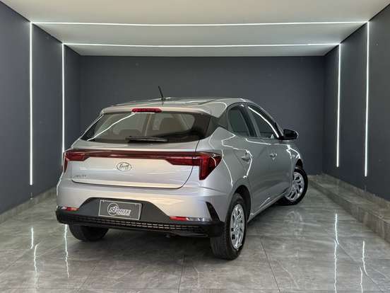 HYUNDAI-HB20-2023