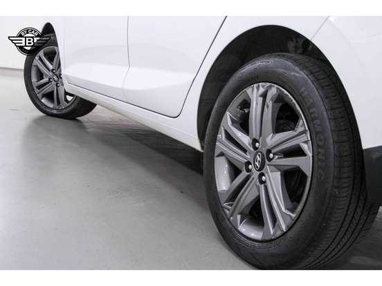 HYUNDAI-HB20-2024