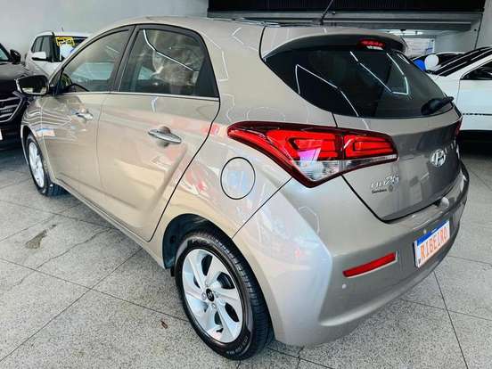 HYUNDAI-HB20-1.6 PREMIUM 16V FLEX 4P AUTOMÁTICO HYUNDAI-HB20-2016