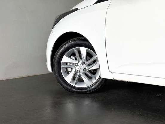 HYUNDAI-HB20-1.6 PREMIUM 16V FLEX 4P MANUAL HYUNDAI-HB20-2013