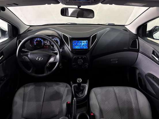 HYUNDAI-HB20-2013