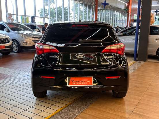 HYUNDAI-HB20-2013
