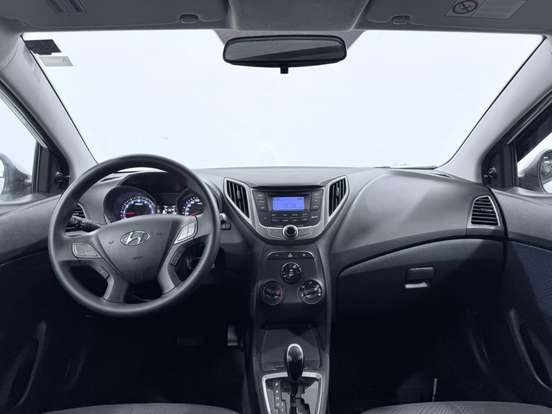 HYUNDAI-HB20-1.6 SPICY 16V FLEX 4P AUTOMÁTICO HYUNDAI-HB20-2014