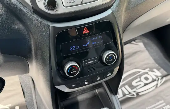HYUNDAI-HB20S-1.6 PREMIUM 16V FLEX 4P AUTOMÁTICO HYUNDAI-HB20S-2016