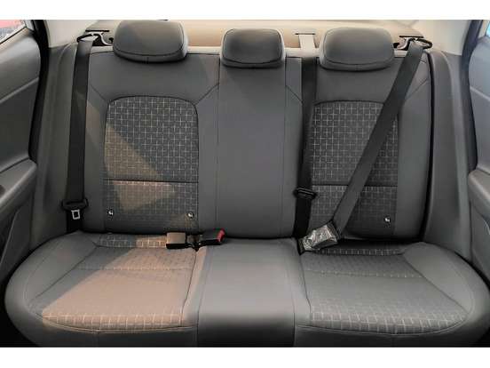 HYUNDAI-HB20S-1.0 12V FLEX COMFORT PLUS MANUAL HYUNDAI-HB20S-2023