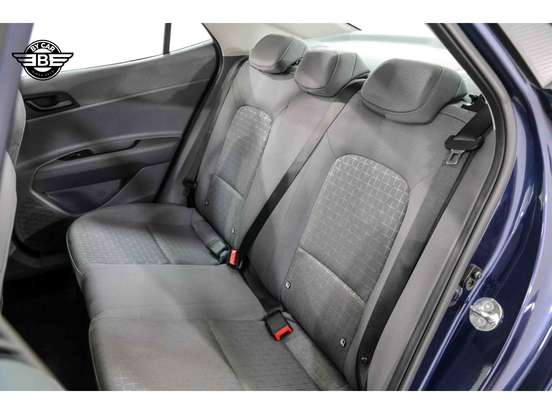 HYUNDAI-HB20S-2025
