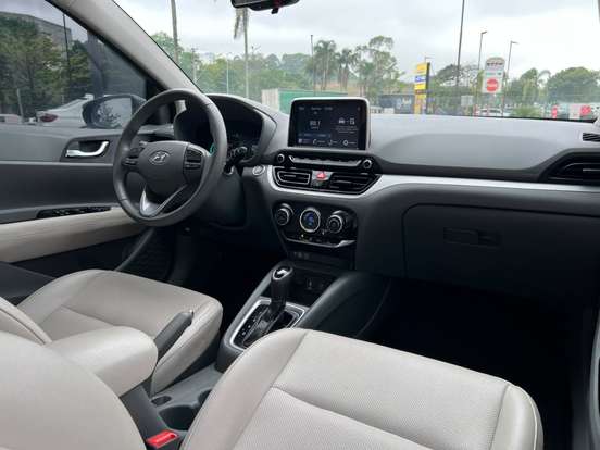 HYUNDAI-HB20S-2024