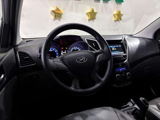 HYUNDAI-HB20S-2017