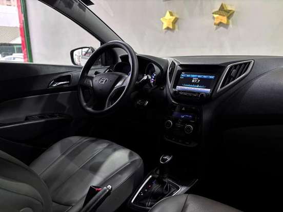 HYUNDAI-HB20S-2017