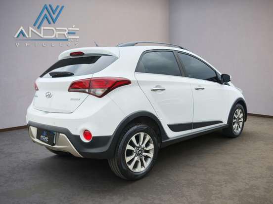 HYUNDAI-HB20X-1.6 16V PREMIUM FLEX 4P AUTOMÁTICO HYUNDAI-HB20X-2018