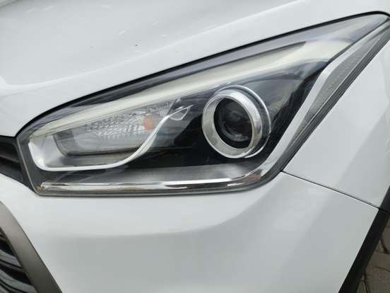HYUNDAI-HB20X-1.6 16V PREMIUM FLEX 4P AUTOMÁTICO HYUNDAI-HB20X-2018