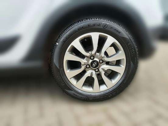 HYUNDAI-HB20X-1.6 16V PREMIUM FLEX 4P AUTOMÁTICO HYUNDAI-HB20X-2018