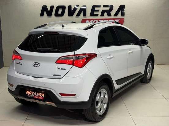 HYUNDAI-HB20X-1.6 16V PREMIUM FLEX 4P AUTOMÁTICO HYUNDAI-HB20X-2014