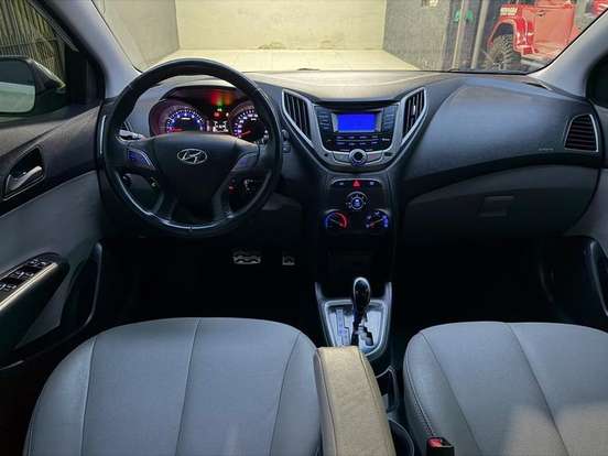 HYUNDAI-HB20X-2014