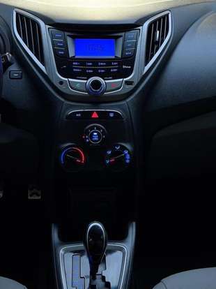 HYUNDAI-HB20X-2014