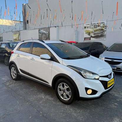 HYUNDAI-HB20X-2013