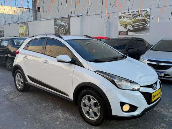 HYUNDAI-HB20X-1.6 16V PREMIUM FLEX 4P AUTOMÁTICO HYUNDAI-HB20X-2013