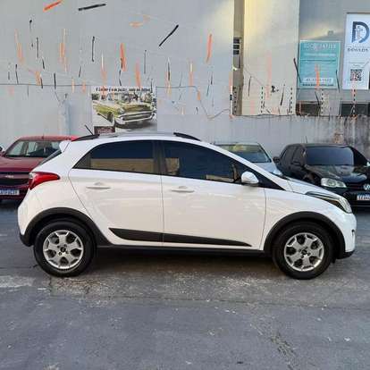 HYUNDAI-HB20X-2013
