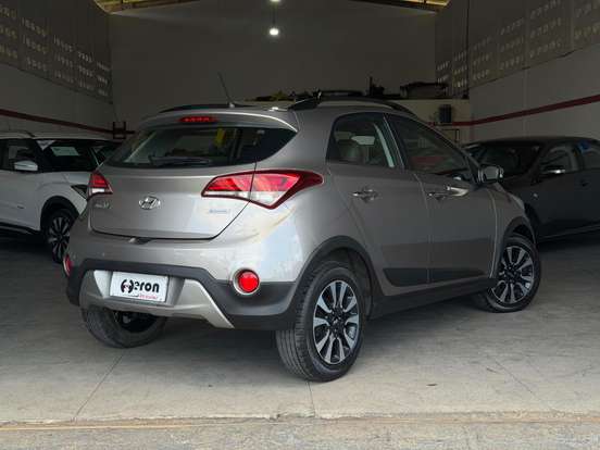 HYUNDAI-HB20X-2018