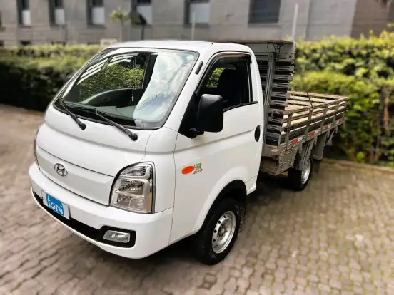 HYUNDAI-HR-2.5 TURBO DIESEL CS 4WD MANUAL HYUNDAI-HR-2023