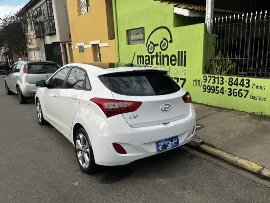 HYUNDAI-I30-1.8 MPI 16V GASOLINA 4P AUTOMATICO HYUNDAI-I30-2013