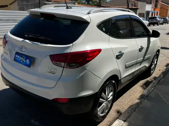 HYUNDAI-IX35-2.0 MPI 4X2 16V FLEX 4P AUTOMÁTICO HYUNDAI-IX35-2013