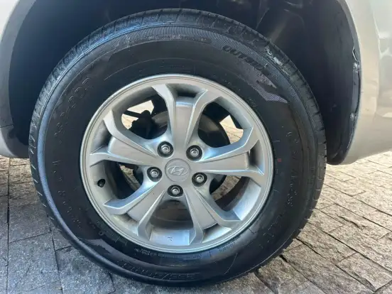 HYUNDAI-TUCSON-2015