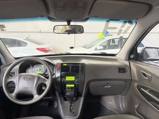 HYUNDAI-TUCSON-2012