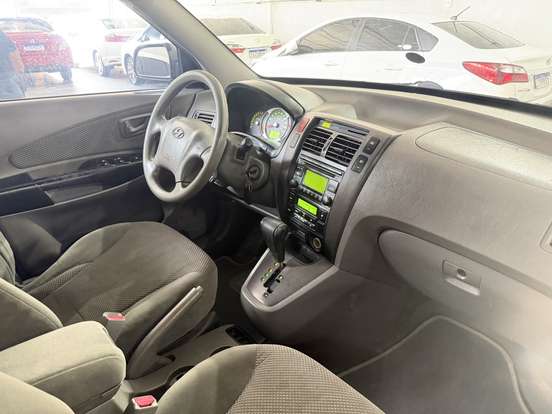 HYUNDAI-TUCSON-2012